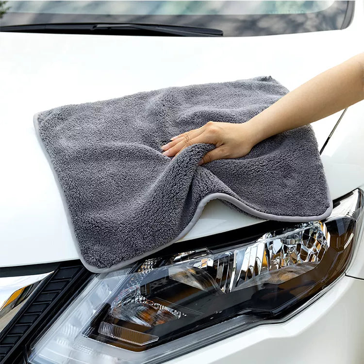 Thick Plush 800GSM Microfiber cloth 40x40 CM Pack of 3 Mix